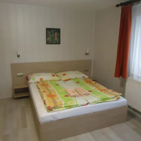 Pensión Deutsches Haus 4*