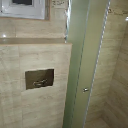 Pensión Deutsches Haus 4*